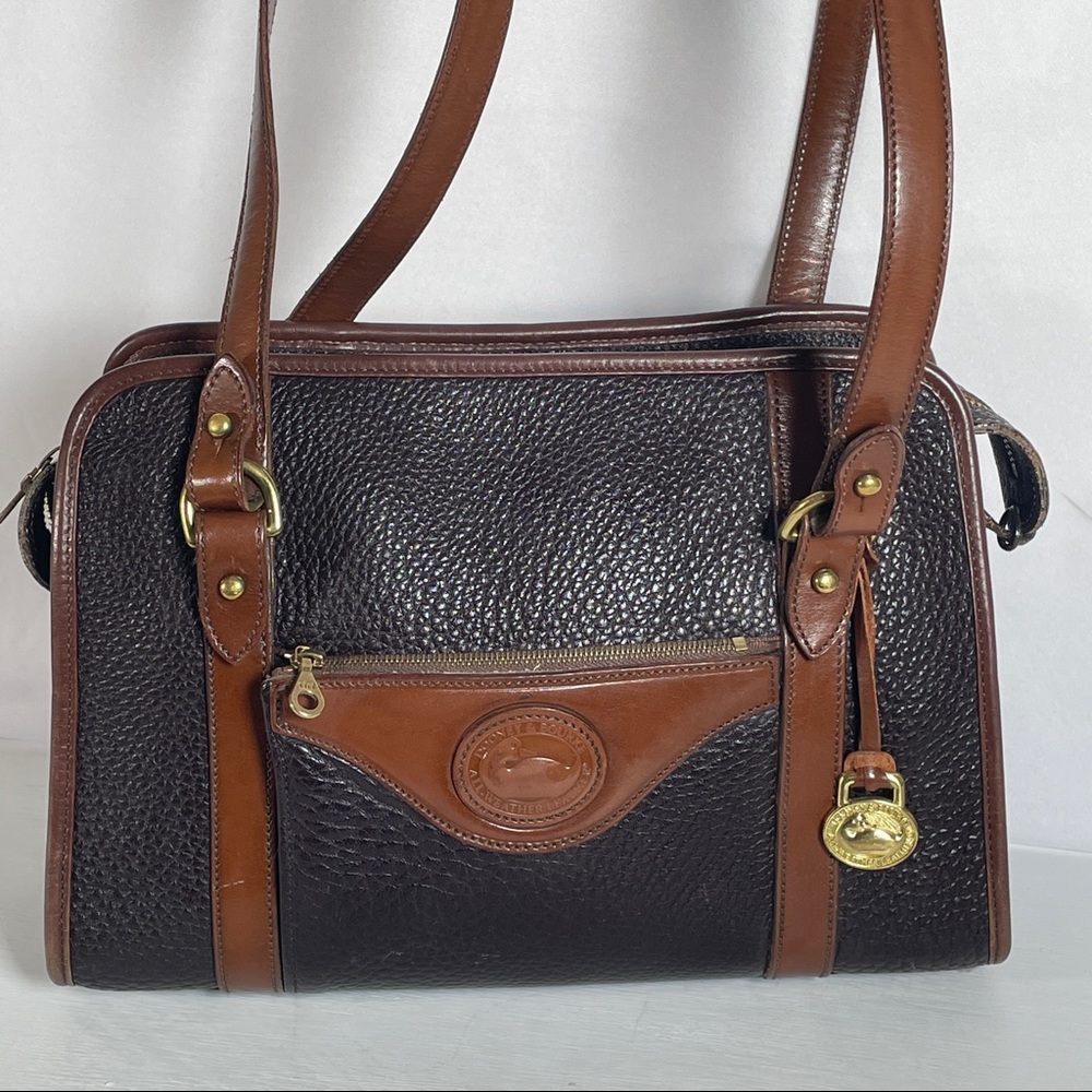 Vintage Dooney & Bourke Medium tote  Shoulder bag model B718- DC